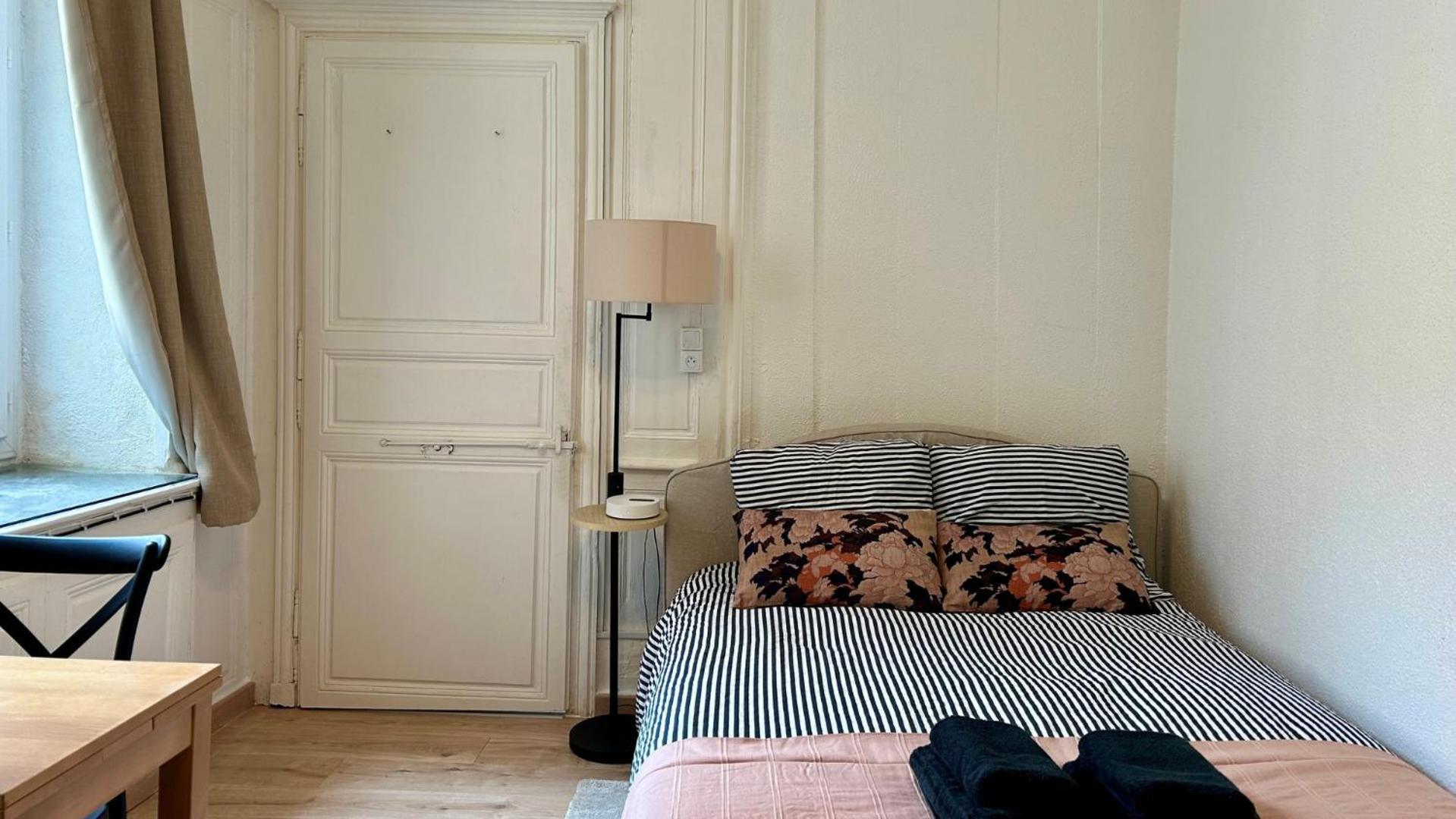 Le Mary Apartment Autun Bagian luar foto